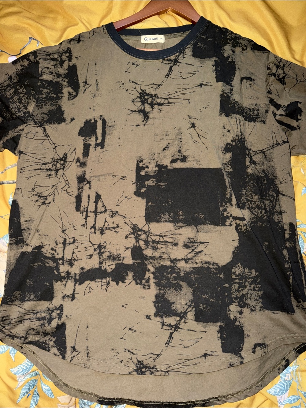 Kuegou men’s 2X graphic print hi lo t shirt